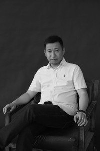 金晖
杭州新央美画室教学校长
毕业于中国美术学院综合绘画系